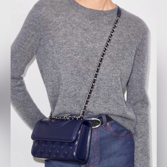 BNWT Tory Burch Fleming Two Way Bag with Tassel in Navy Blue - Picture 6 of 7